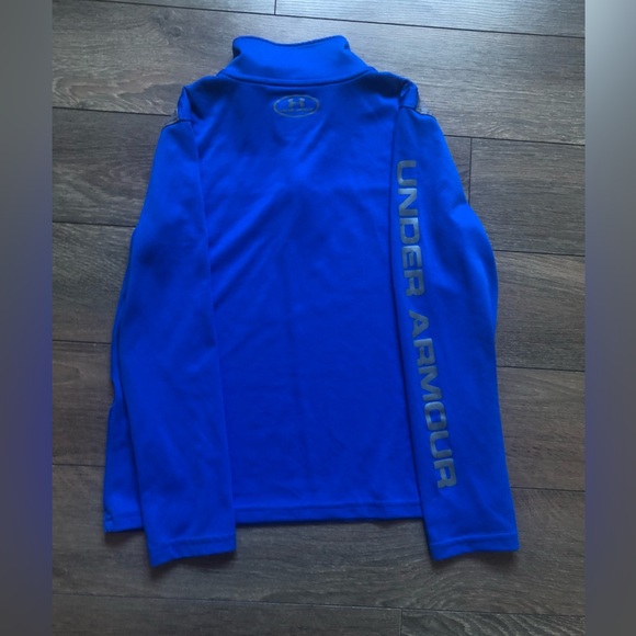 ⭐️Like NEW⭐️UNDER ARMOUR Pullover •Size Small or 6 - Picture 3 of 5